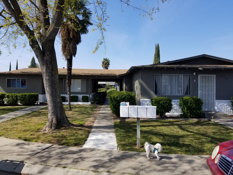 1913 Althoff Ct in Modesto, CA - Building Photo