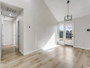 1538 Summerwind Ln in Lewisville, TX - Foto de edificio - Building Photo