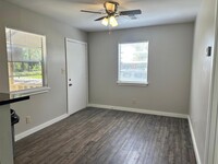 834 Martin Luther King Rd in Ames, TX - Building Photo - Building Photo