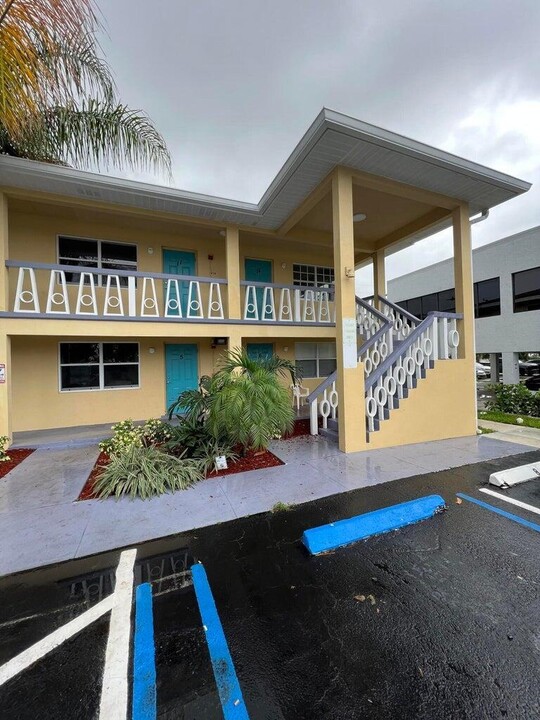 416 Boynton Beach Blvd in Boynton Beach, FL - Building Photo