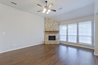 219 Hartley Ln in Red Oak, TX - Building Photo - Building Photo