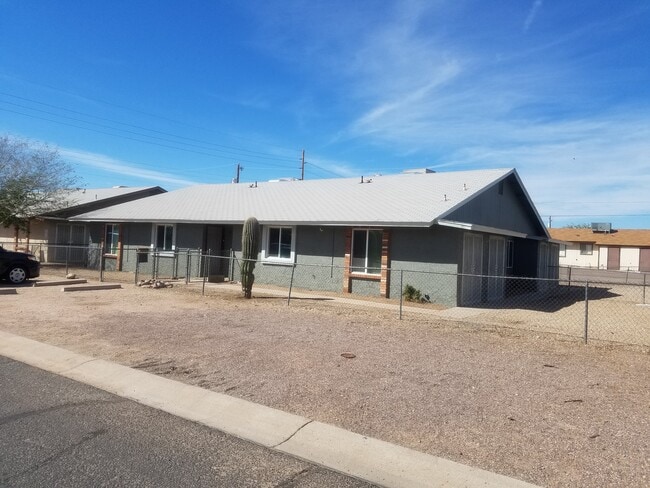 426 E Quail Ave, Unit #4