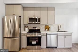 367 W Hortter St in Philadelphia, PA - Building Photo - Building Photo