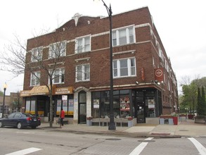 5622 N Clark St in Chicago, IL - Building Photo - Building Photo