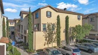 1520 W 1st St in Santa Ana, CA - Building Photo