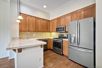 579 Almond Rd in San Marcos, CA - Building Photo - Building Photo