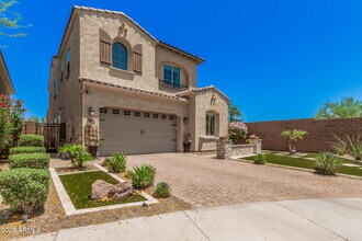3520 E Robin Ln in Phoenix, AZ - Building Photo - Building Photo
