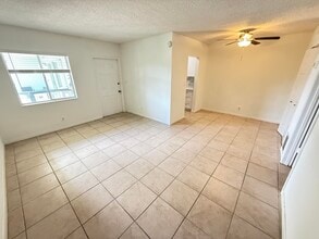 306 E Ocean Ave in Boynton Beach, FL - Building Photo - Building Photo
