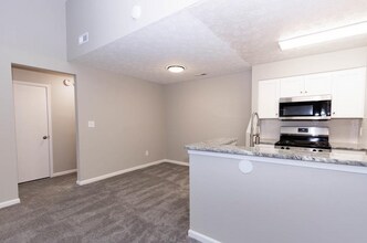 109 Cape Dorey Dr in Hampton, VA - Building Photo - Building Photo