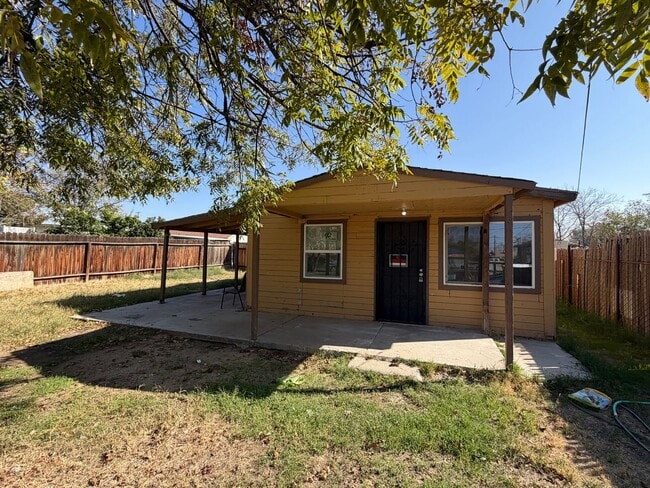 309 Cooley Dr in Bakersfield, CA - Building Photo - Building Photo