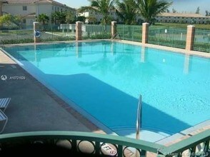 2930 SE 12th Rd-Unit -205-31 in Homestead, FL - Foto de edificio - Building Photo