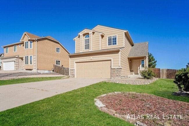7325 Allens Park Dr in Colorado Springs, CO - Building Photo - Building Photo