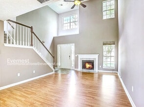 9015 Tarrington Ln in Franklin, TN - Foto de edificio - Building Photo