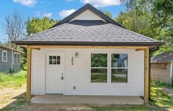 204 Jasper St in Aurora, MO - Building Photo - Building Photo