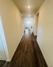 18541 Waterfront Wy in Lathrop, CA - Foto de edificio - Building Photo