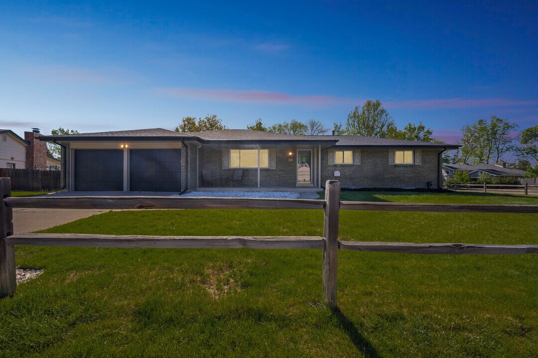 6978 N Robb St in Arvada, CO - Building Photo