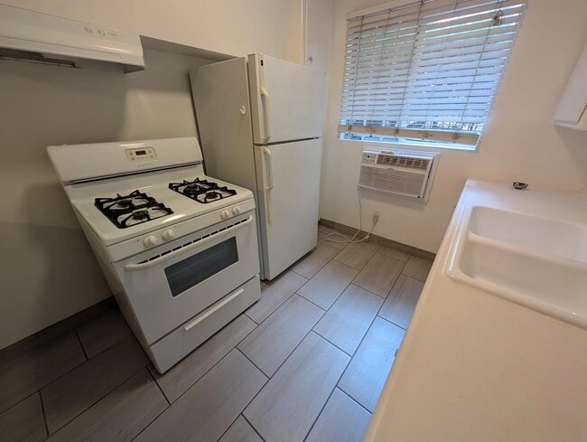 The Alamar in Los Angeles, CA - Building Photo - Building Photo