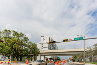 St. Martin's Place Apartments in Miami, FL - Building Photo - Building Photo