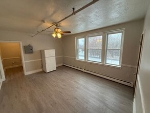 423 Pelham St in Methuen, MA - Building Photo - Building Photo