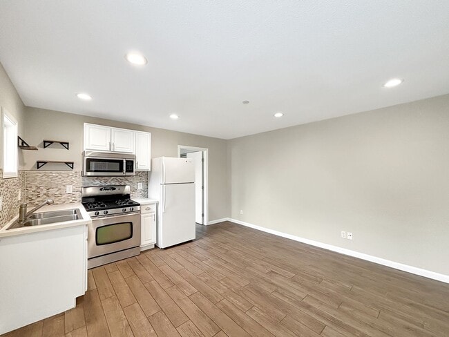4214 Cleveland Ave in San Diego, CA - Building Photo - Building Photo
