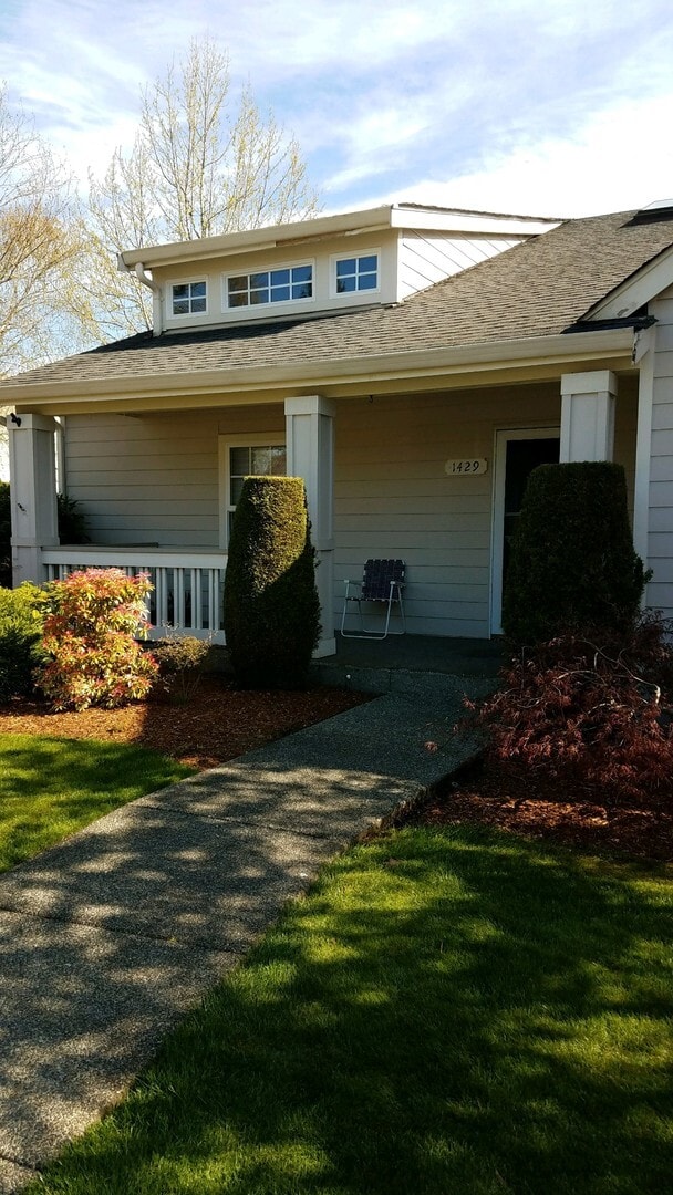 1429 Heath Street and Ct in Dupont, WA - Building Photo - Building Photo