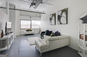 120 Ralph McGill Blvd NE in Atlanta, GA - Foto de edificio - Building Photo