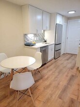 10 Walden Dr, Unit 8 in Natick, MA - Foto de edificio - Building Photo