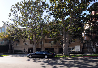 Bentley Plaza Apartments in Los Angeles, CA - Foto de edificio - Building Photo