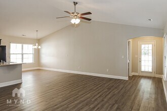 201 Bermuda Lakes Dr in Meridianville, AL - Building Photo - Building Photo