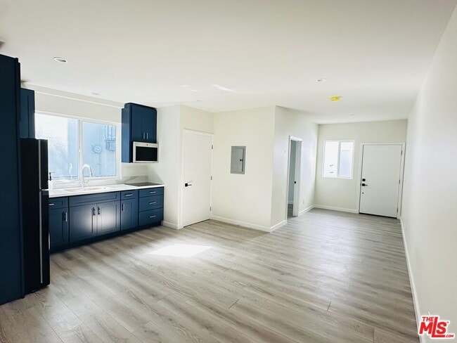 6224 3/4-6228 De Longpre Ave in Los Angeles, CA - Building Photo - Building Photo