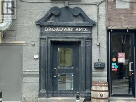 2 Broadway Ave in Toronto, ON - Building Photo