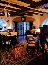 Chateau Alto Nido Apartments in Los Angeles, CA - Foto de edificio - Building Photo