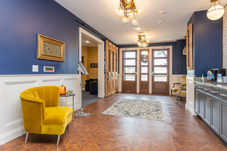 The Delaneaux in New Orleans, LA - Building Photo - Interior Photo