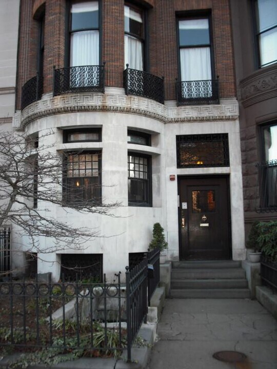 306 Commonwealth Ave, Unit 1 in Boston, MA - Building Photo