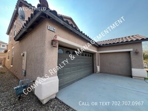 5704 Wedgefield St in North Las Vegas, NV - Building Photo - Building Photo