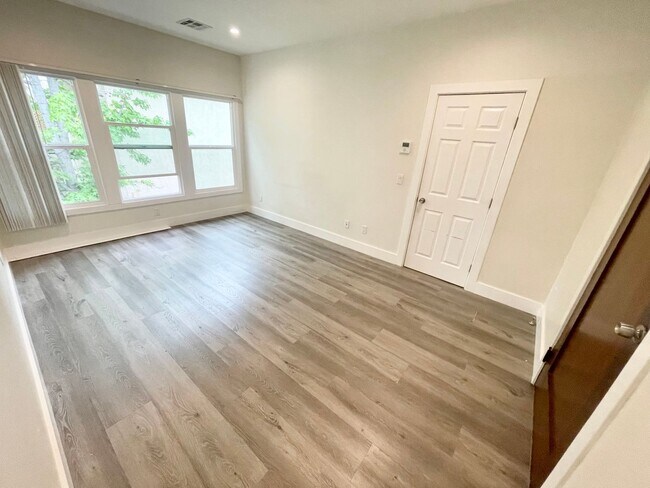 86 N Catalina Ave in Pasadena, CA - Building Photo - Building Photo