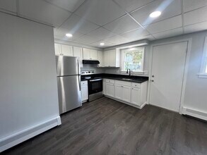 727 Main St, Unit 727 Rear in Dickson City, PA - Building Photo - Building Photo