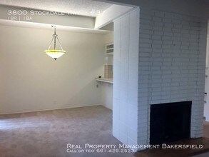 3800 Stockdale Hwy-Unit -#37 in Bakersfield, CA - Building Photo - Building Photo