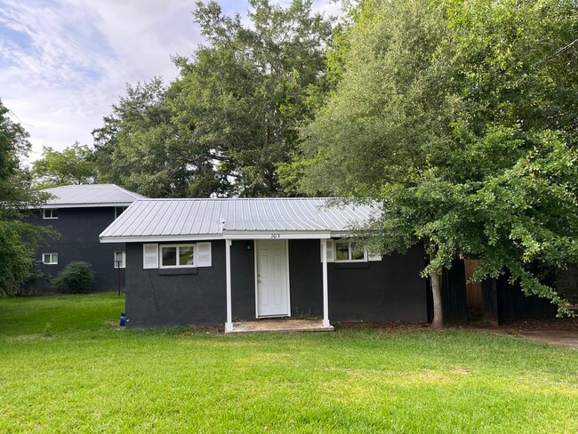 property at 103 Wesley Dr