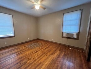 202 W Wheatland Rd in Duncanville, TX - Building Photo - Building Photo