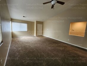 13416 Ridgeway Meadows Dr in Bakersfield, CA - Building Photo - Building Photo