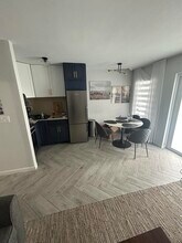 1037 NE 9th Ave in Fort Lauderdale, FL - Building Photo - Building Photo