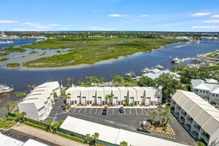 925 S Ponce De Leon Blvd in St. Augustine, FL - Building Photo