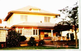519-521 N Atlantic Blvd in Alhambra, CA - Building Photo