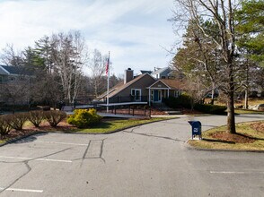 Ledgewood Hills in Nashua, NH - Building Photo - Building Photo