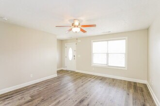 1020 Tammy Sue Ln in La Vergne, TN - Building Photo - Building Photo