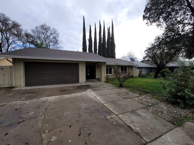 property at 1500 Raquel Ln