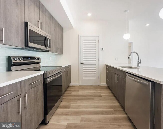 1600 Germantown Ave in Philadelphia, PA - Foto de edificio - Building Photo