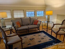 220 Melrose Cir in Tryon, NC - Building Photo