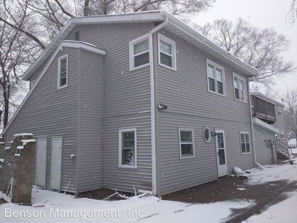 1805 Caroline St in La crosse, WI - Foto de edificio